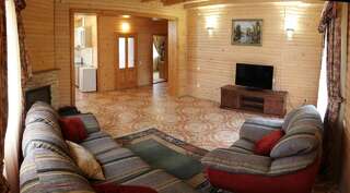 Дома для отпуска Solnce Karpat Поляна Коттедж с видом на горы-38