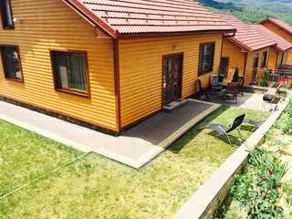 Дома для отпуска Solnce Karpat Поляна Коттедж с видом на горы-42