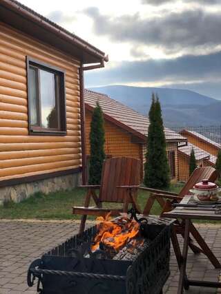 Дома для отпуска Solnce Karpat Поляна Коттедж с видом на горы-47