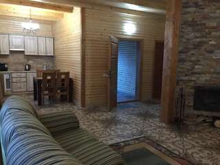 Дома для отпуска Solnce Karpat Поляна Коттедж с видом на горы-70